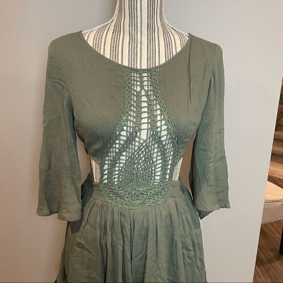 Illa Illa Green Cutout Romper Small - Picture 2 of 5